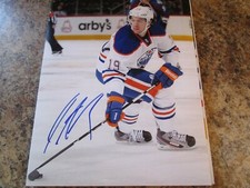 JUSTIN SCHULTZ SIGNED 8x10 MATTE PHOTO EDMONTON OILERS PITTSBURGH PENGUINS (E)