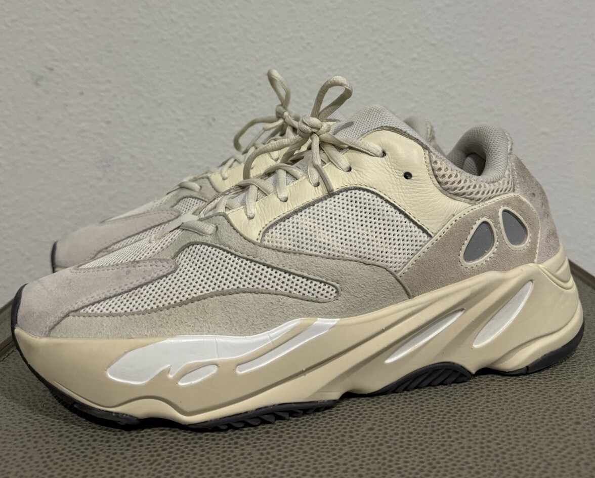 Shoe Yeezy Mauve Womens Wave Runner Brown Yeezy Mauve Buy Online