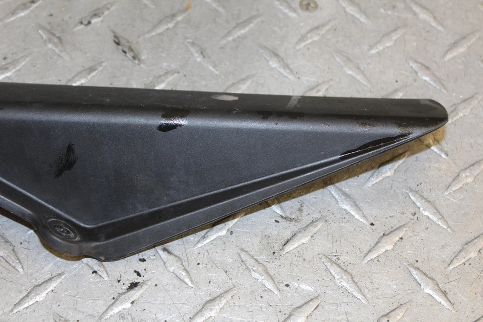 Kawasaki Versys 650 Kle650C Le650C 2011 transmisión trasera protector de cadena cubierta escudo Foto 2 de 4