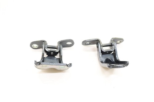 2019 - 2023 HYUNDAI SANTA FE REAR LEFT DOOR HINGE UPPER & LOWER OEM GRAY_R2F - Picture 4 of 10
