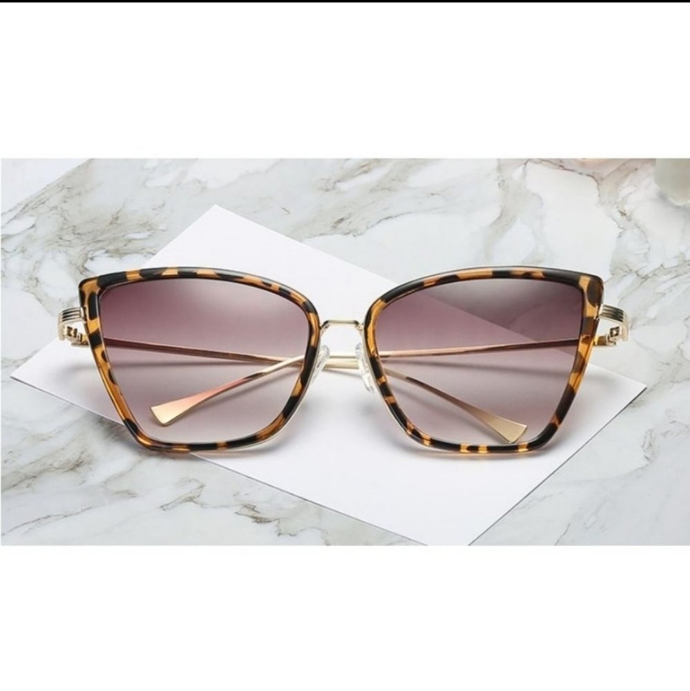 Cat Eye Leopard Print Sunglasses