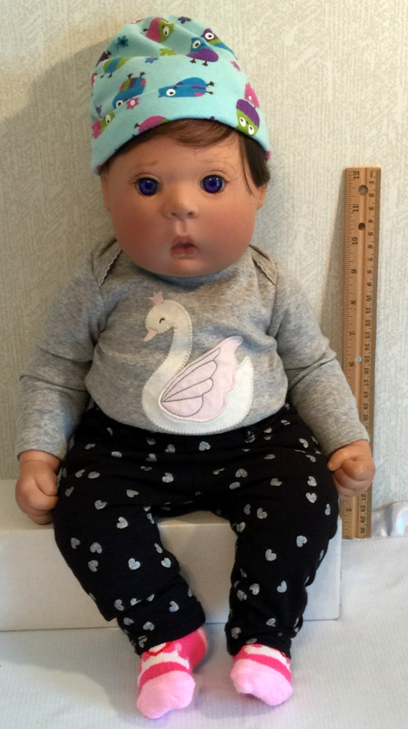 1995 Lee Middleton 19" Baby Doll - Brown Hair - Deep Blue Eyes     (G95)