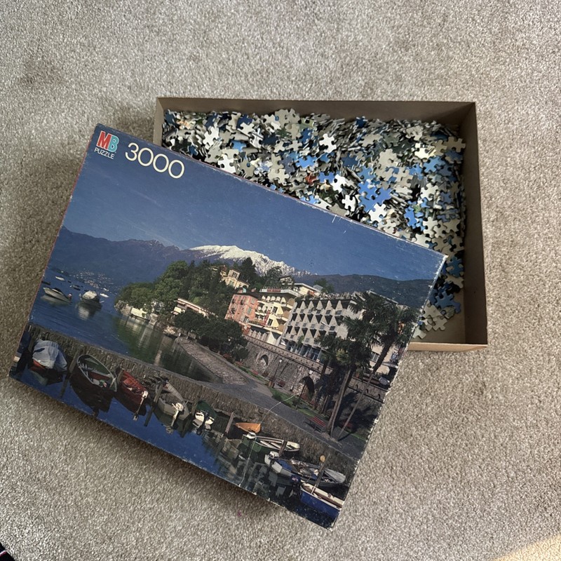 MILTON BRADLEY Magnum Puzzle 3000 PCS Ascona Switzerland 33"x43" 4550-2 