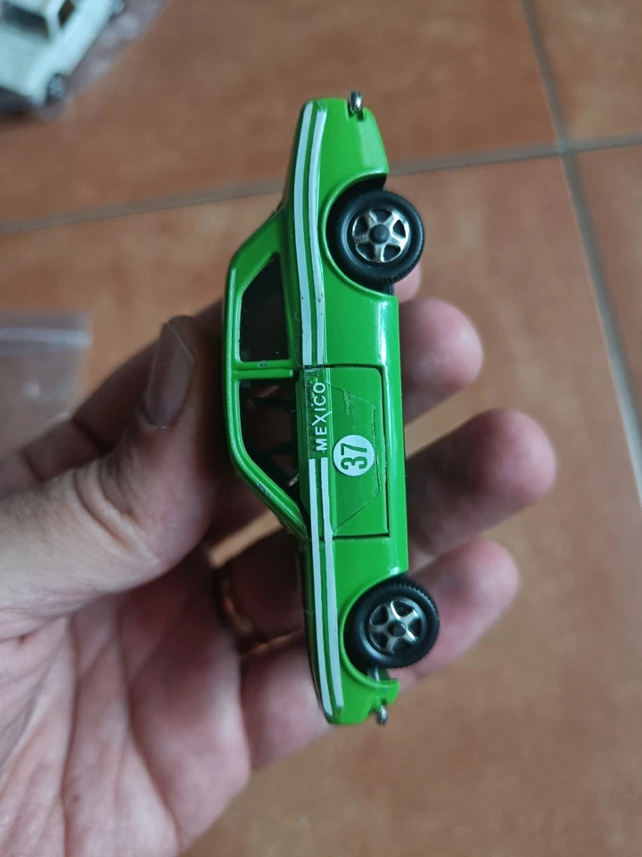 Automodello MEBETOYS FORD ESCORT VERDE CHIARO A-53 SCALA 1/43 MEXICO anni 70 - Immagine 3 di 4
