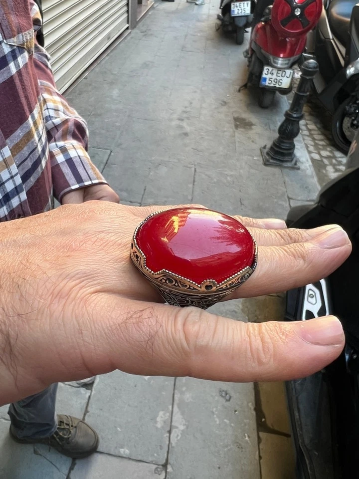 Anillo de plata llamativo de jade rojo para hombre estilo otomano hecho a mano anillo de piedra Foto 4 de 4
