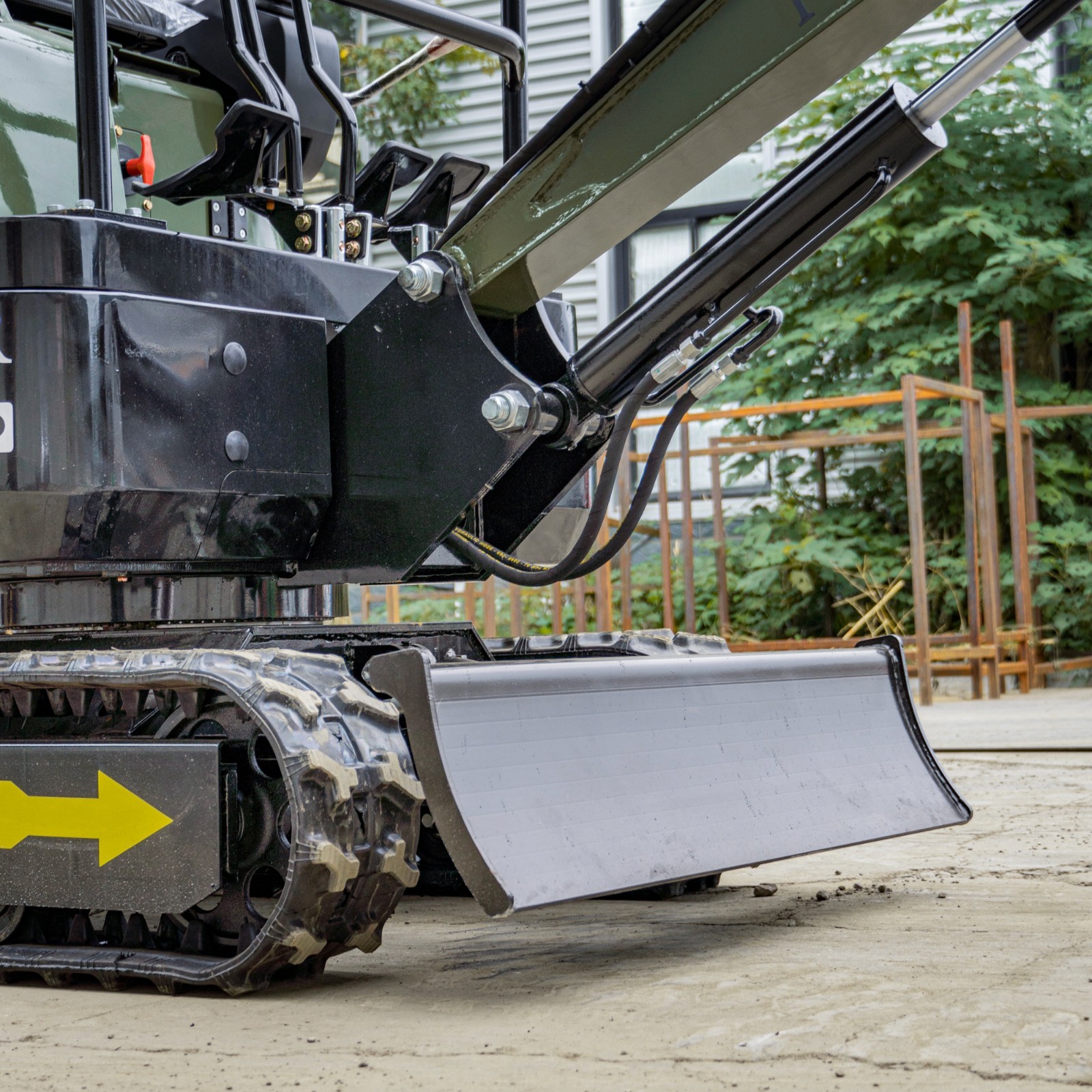 FREE SHIP Mini Excavator 1.3 Ton 22.1hp Mini Digger Crawler Gas HONDA EPA Engine