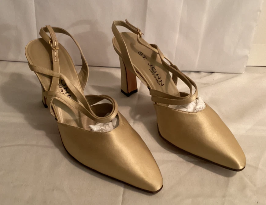 ZAPATOS ST JOHN DE PUNTO CON CORREA DORADA 8.5B. TACÓN 3,5". (100) Foto 2 de 4