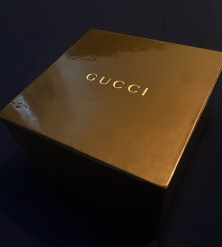 Designer Gucci 5500L Ladies Silver Black Face Bracelet Swiss Needs New Battery - Picture 2 of 7