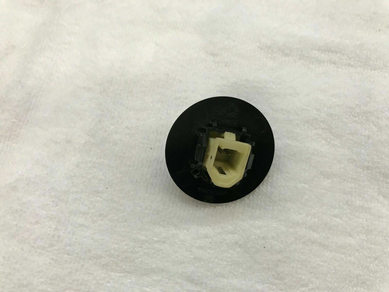 MCLAREN MP4-12C KNOB CLIP OEM 11N2520CP