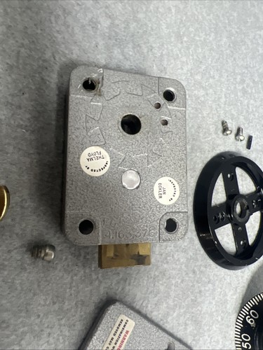 Used Sargent And Greenleaf Mounted Safe Lock - Group 2 - No E-1 18378 Locksmith - Picture 10 of 16