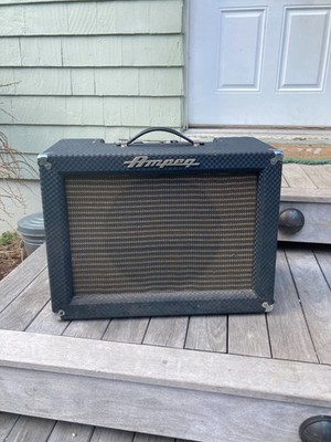 Ampeg Rocket R-12a Tube Guitar Combo Amplifier