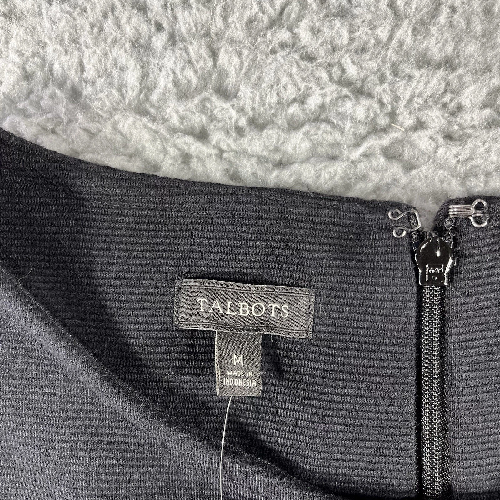 VETEMENTS TALBOTS ABITO DONNA NERO MEDIO SENZA MANICHE LINEA A NUOVO CON ETICHETTE NUOVO ZIP DIETRO ELASTICIZZATO