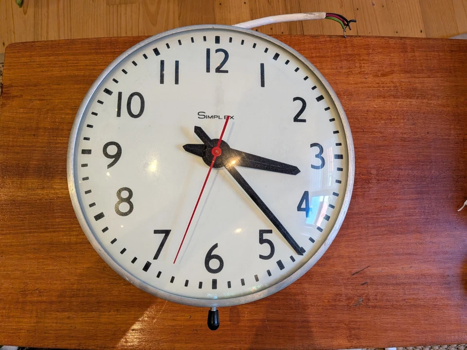 Simplex vintage industrial clock 70s - Image 2 of 4