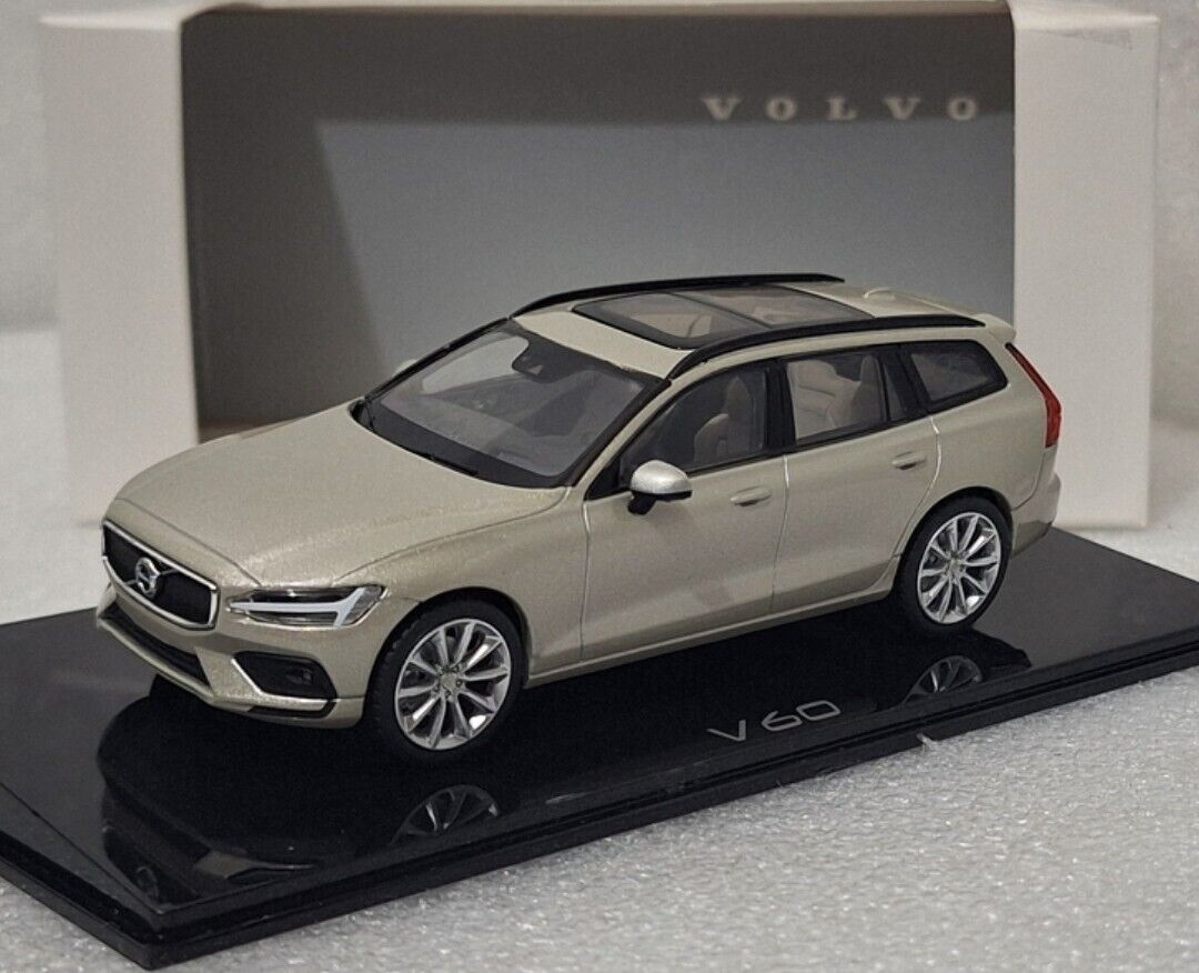 Volvo V60 2018 Birch Light 1:43 Norev Dealer Edition 231032 Volvo V60 2018 Birch Light 1:43 Norev Dealer Edition 231032