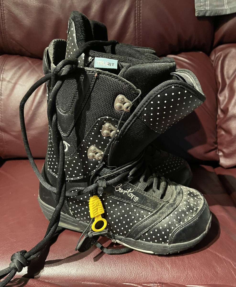 burton lodi snowboard boots women& 39 Women's Felix BOA Black 10 hugging comfort with a medium flex for an all Buy Burton Lodi Women's Snowboard