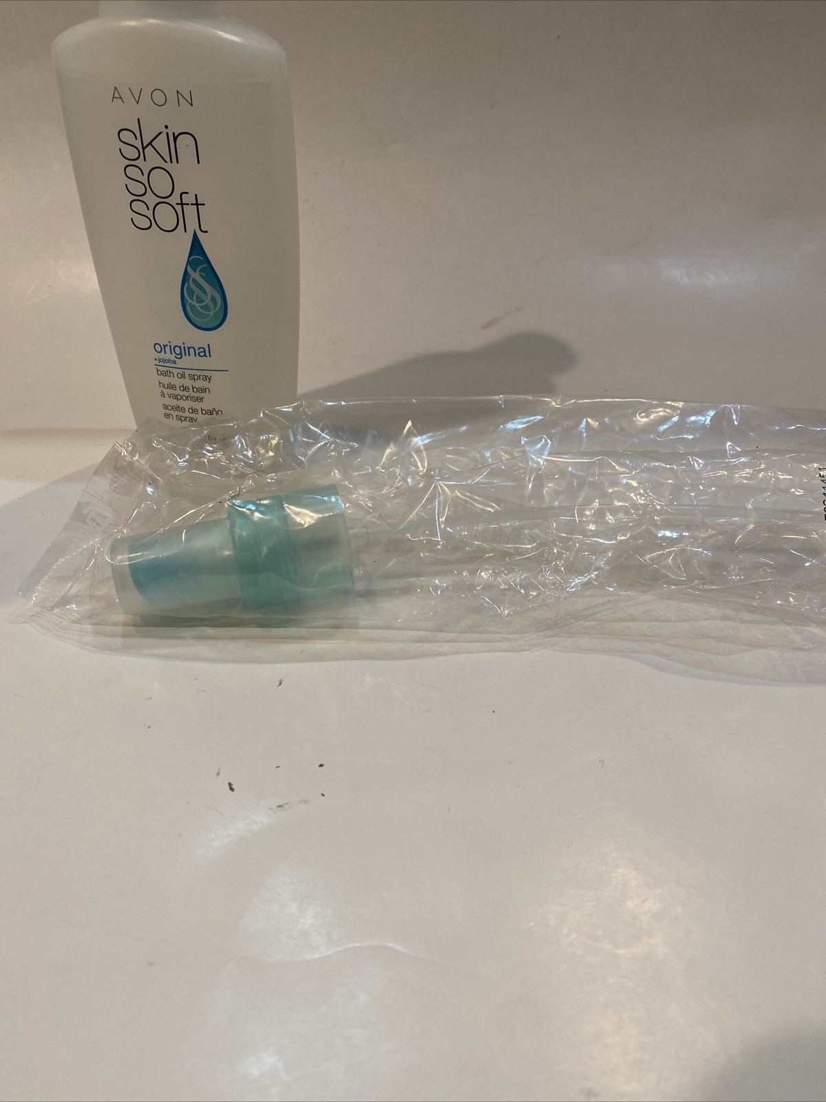 Avon Original Skin So Soft Bath Oil Spray with Spray Pump 5 Fl. Oz. NEW