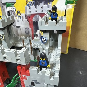 Vintage LEGO Set 6073 Knight's Castle 100% Complete w/ Box & Instructions
