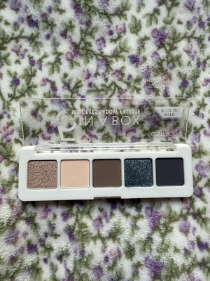 Kleine lidschattenpalette von catrice