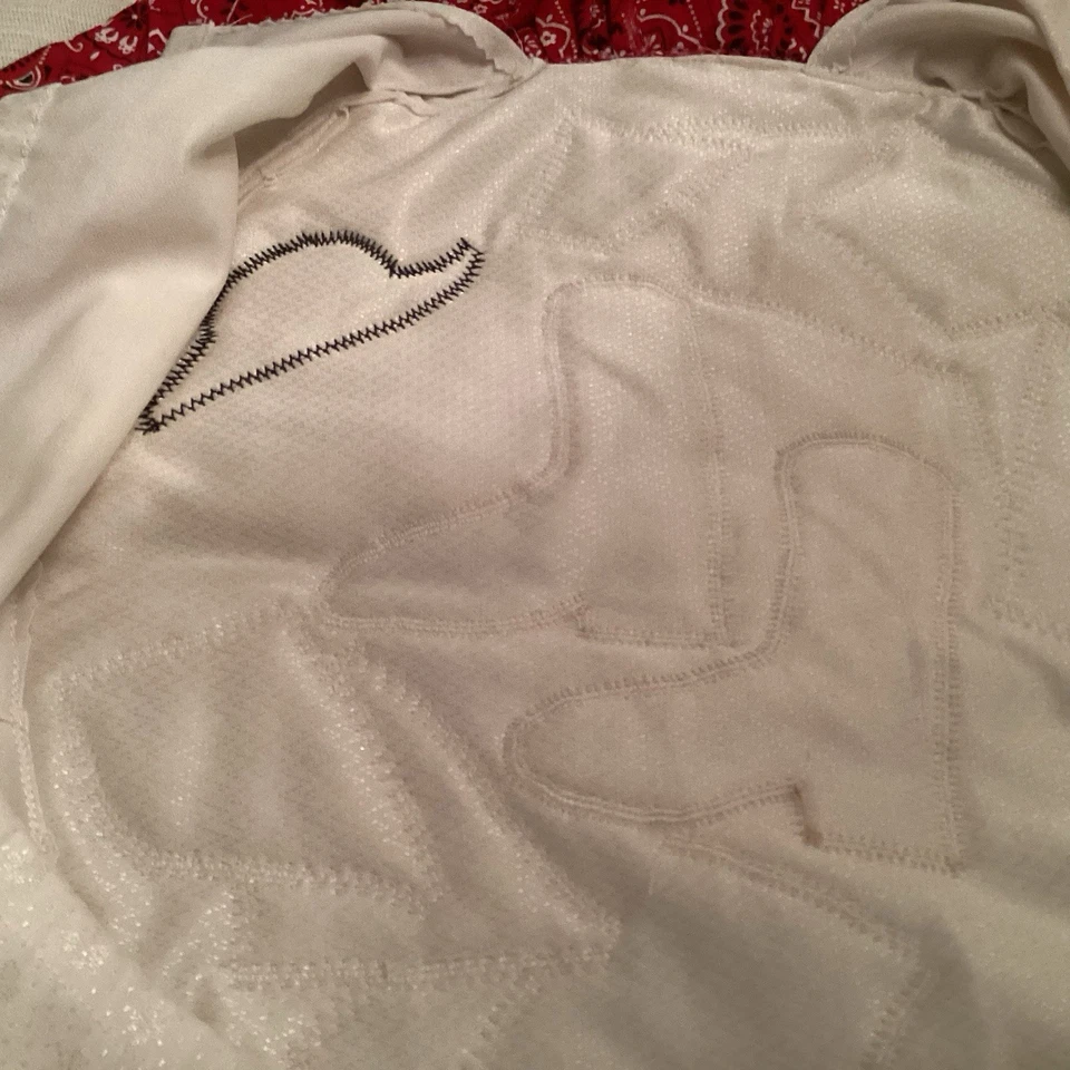 Bandana acolchada hecha a mano de arte popular y franela cubierta de asiento de inodoro y tanque de inodoro Foto 2 de 4