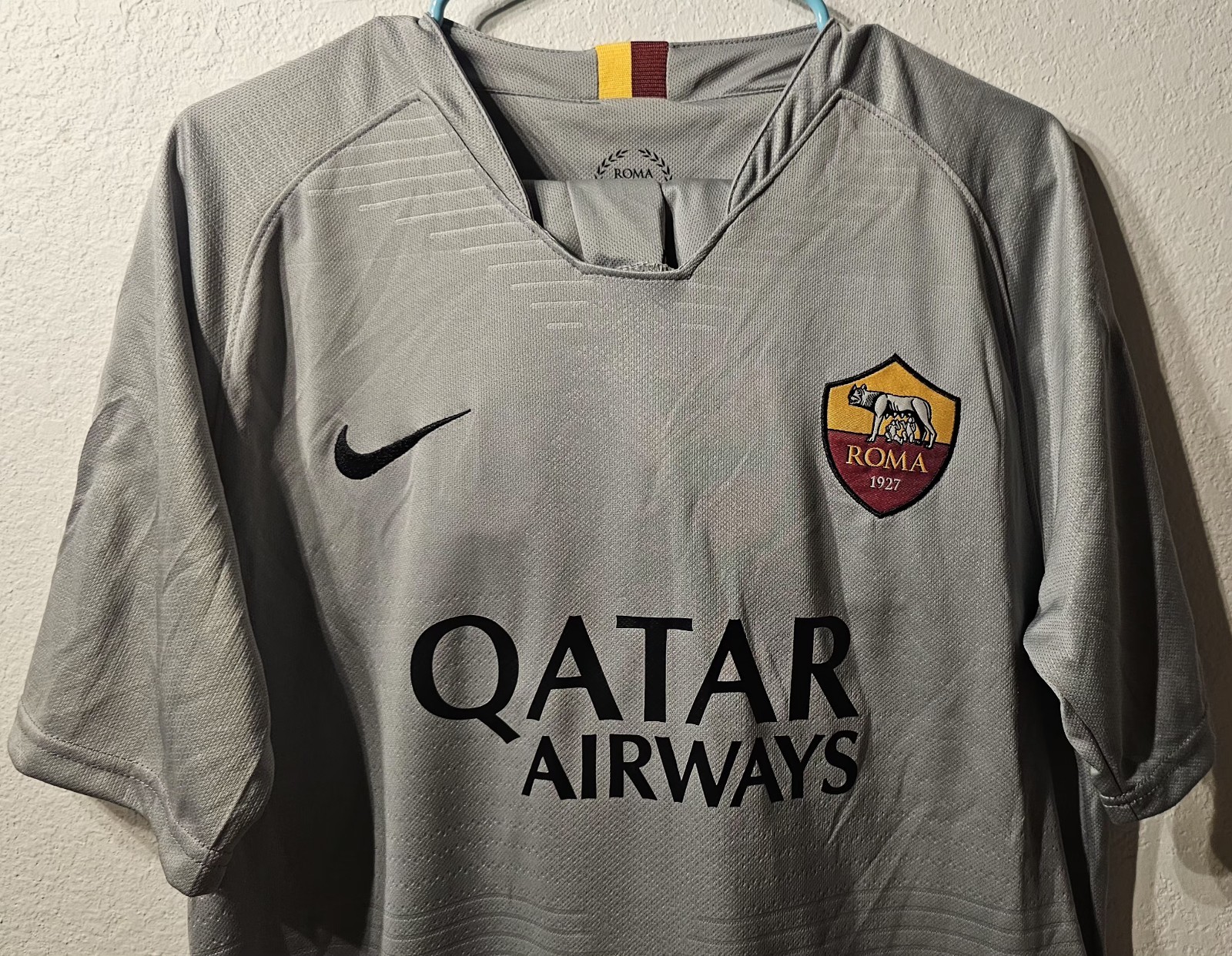 AS Roma 2018-2019 Wolf Grey Men's Soccer Football Jersey SZ XL Fits Like A LRG