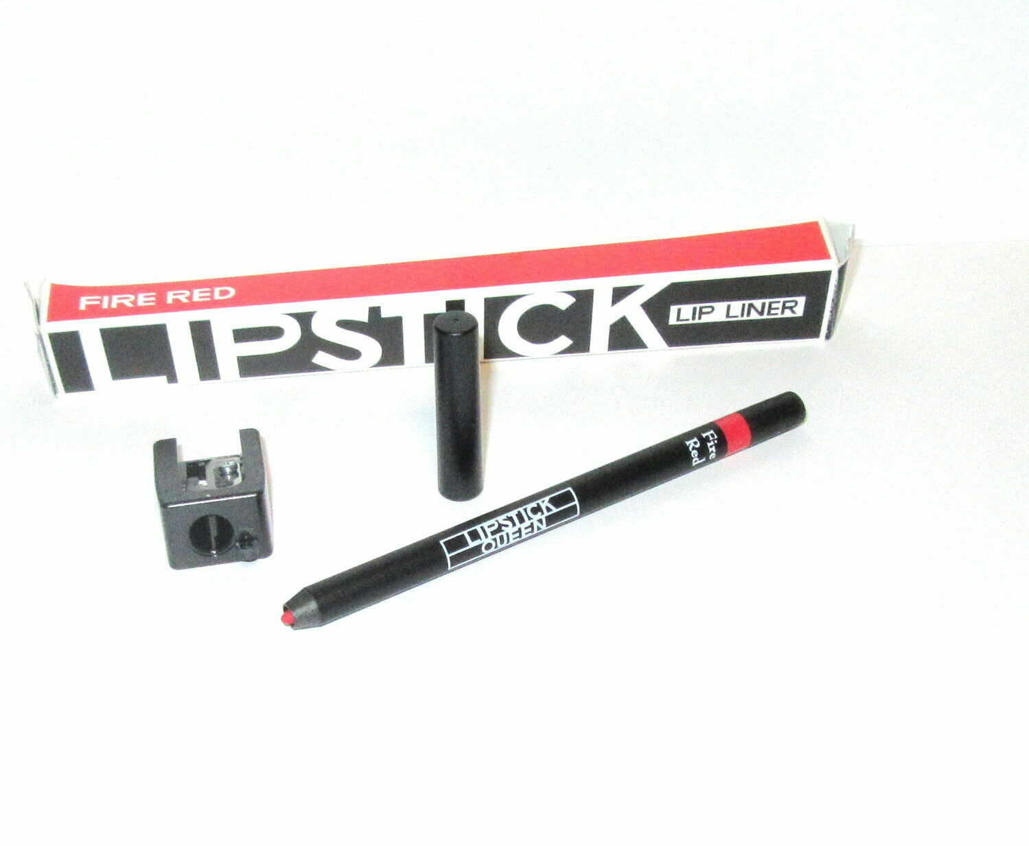 Губная помада Queen Lip Liner ОГНЕННО-КРАСНАЯ с точилкой в натуральную величину, новая в коробке
