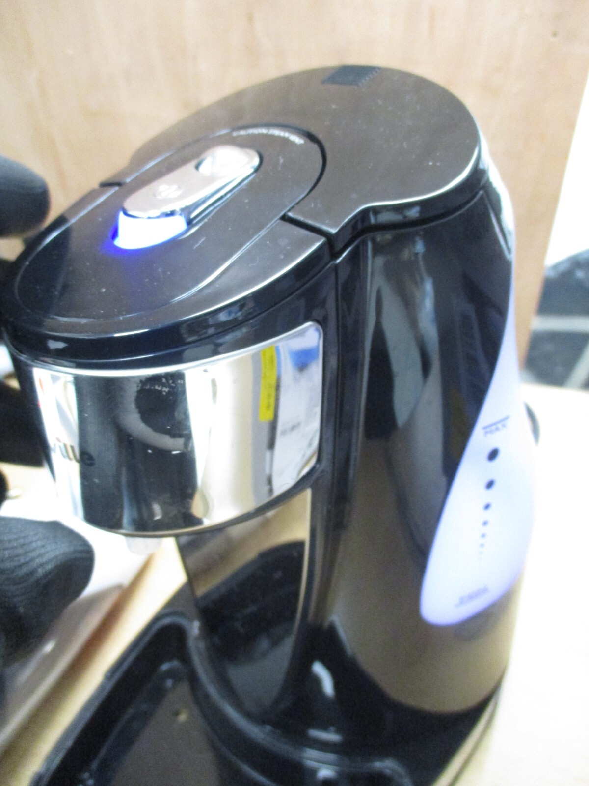 BREVILLE HOTCUP 1.5L HOT WATER DISPENSER FAST BOIL 3KW VKJ142 USED