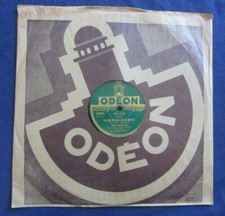 DISQUE 78 TOURS YVES MONTAND LE COCHET DE FIACRE / SENSATIONNEL