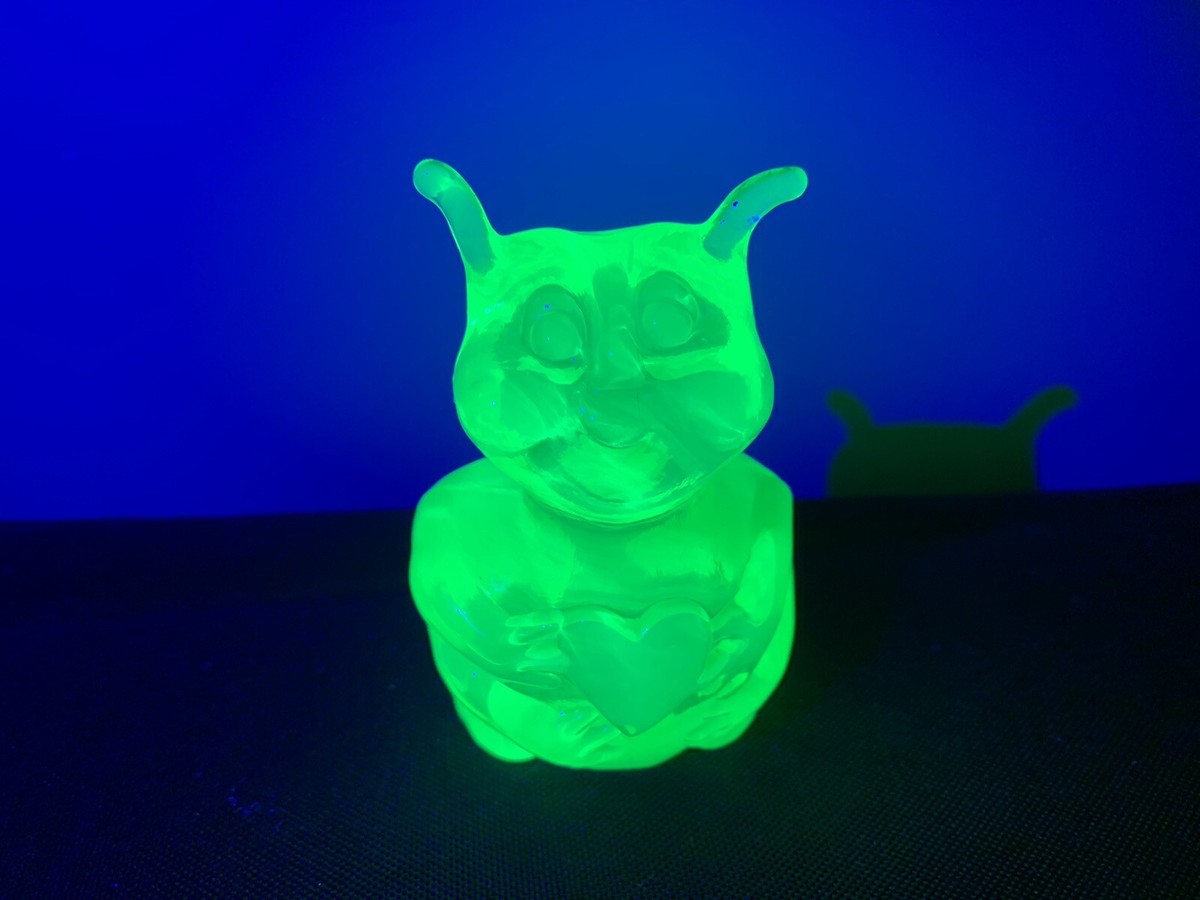 Fenton Art Uranium Vaseline Glass Love Luv Bug Mint | eBay