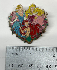 VTG Disney Princess 2011 Cinderella Ariel Aurora Heart Pin Pics Trading 82924 E9