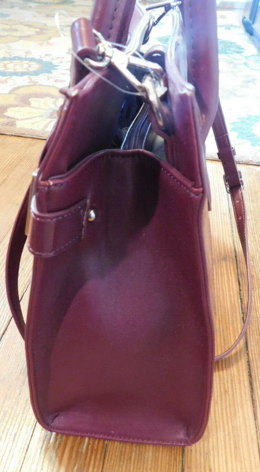 Nine West 勃艮第专利装饰斜挎包手提包挎包 2 段优雅设计 — 第 4/4 张图片