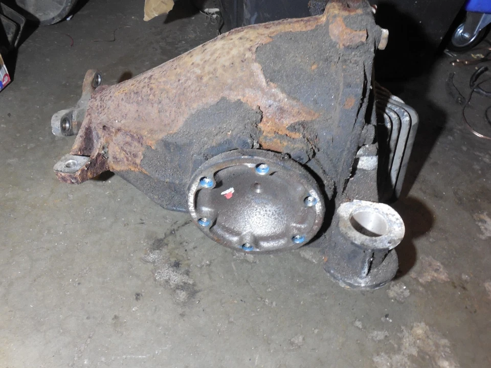 Diferencial trasero 85-91 mercedes-benz r107 560sl Foto 3 de 4