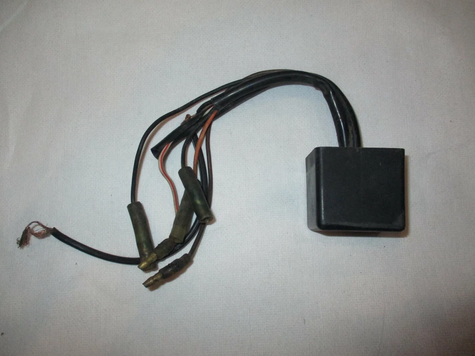 Conjunto de unidade CDI caixa preta elétrica 3R5-85540-20-00 1982 Yamaha YZ490 YZ 490 - Imagem 2 de 4