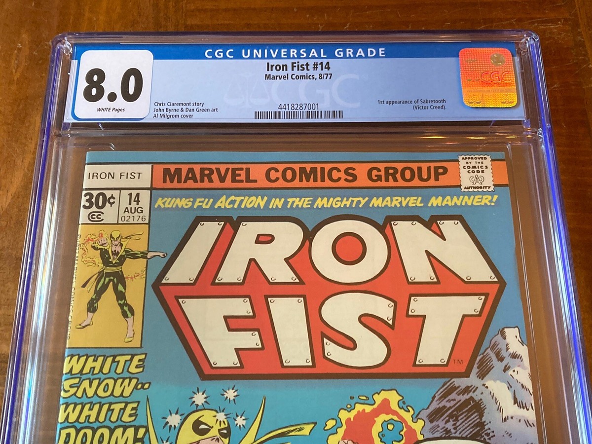 Iron Fist 14 CGC 8.0 White Pages (1st app Sabretooth) #001 +magnet