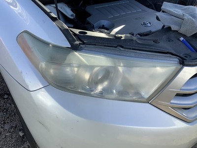 Used Right Headlight Assembly fits: 2011 Toyota Highlander Base R. Right Grade A