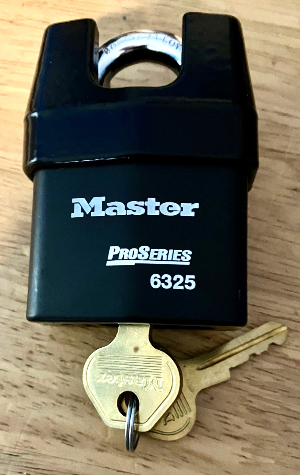 Master Lock Pro Series Padlock * #6325 (NKA) New with 2 Matching Keys
