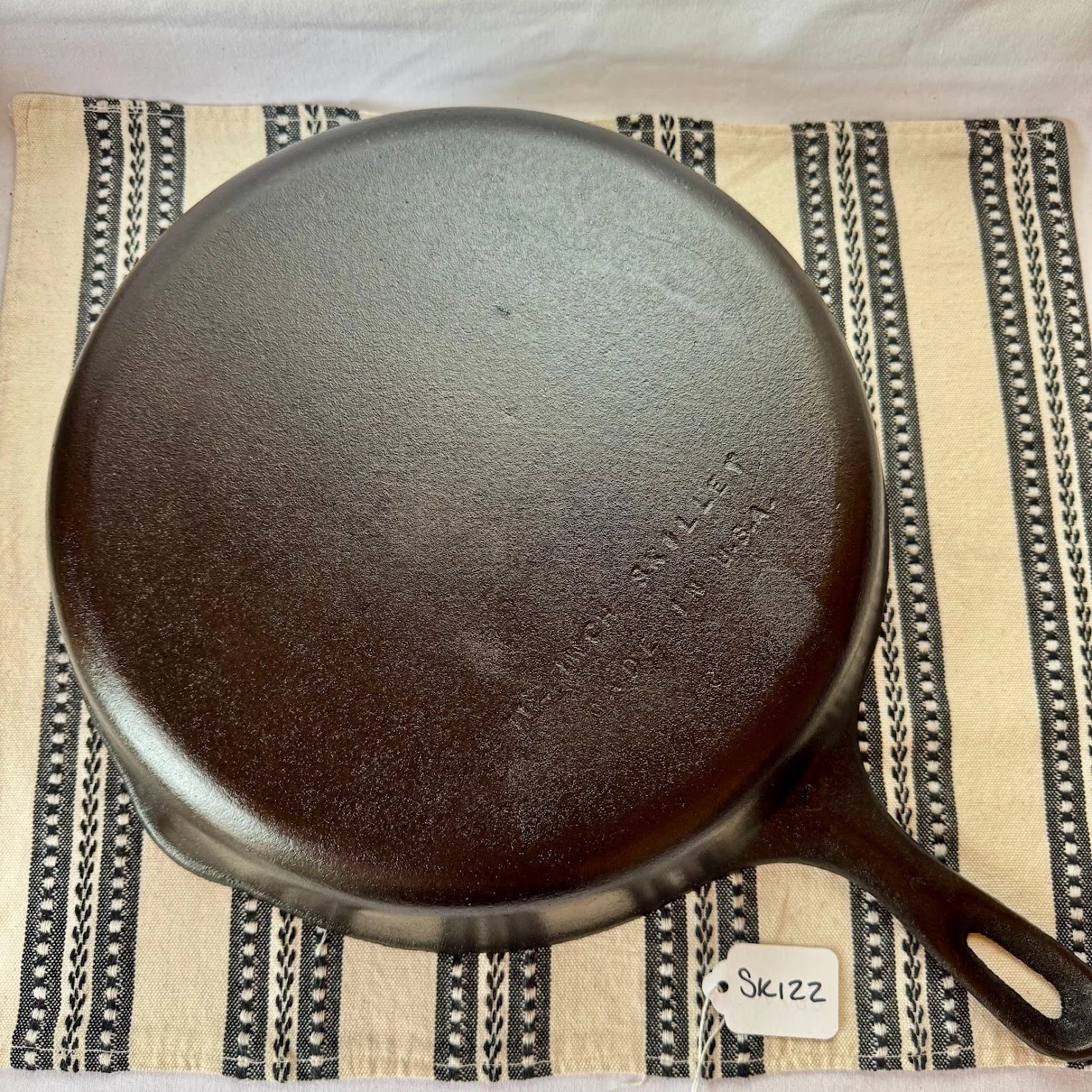 Wagner Ware Unmarked No. 10 Cast Iron Skillet Made in USA C