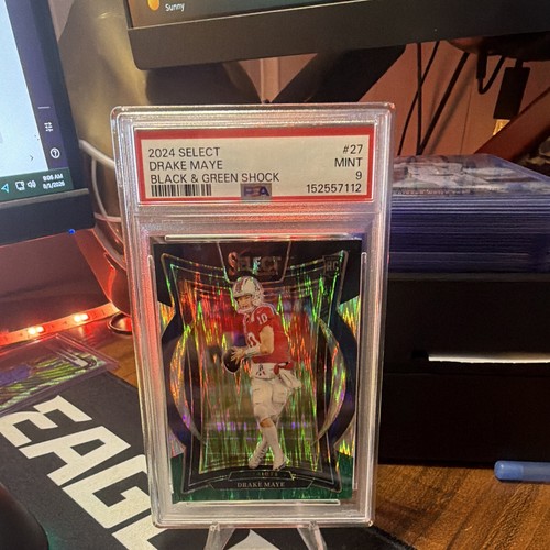 Panini Select 2024 Concourse Drake Maye #27 Black & Green Shock RC PSA 9