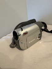 Canon DC320 DVD Camcorder With Carrying Case LotER 515