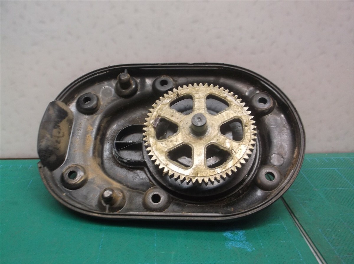 ITM90636977 N678245 N720623 Gear Gear Case & Cover off of DCST922