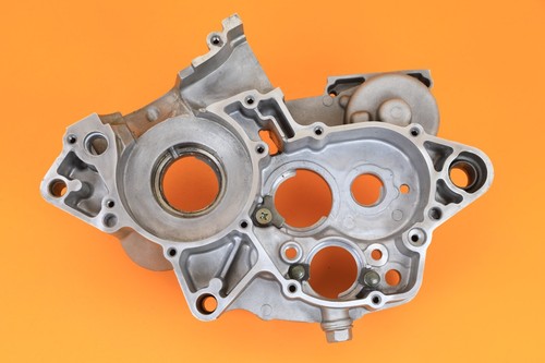 2000 00 YZ125 YZ 125 OEM Crankcase Crank Case Set Bottom End Left Right Cases - Picture 12 of 15