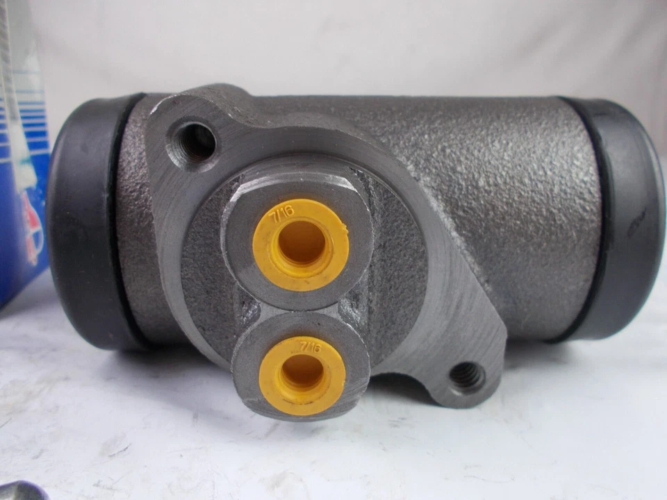 Drum Brake Wheel Cylinder Rear CARQUEST WCA37222 fits; International Harvester - Image 3 of 4