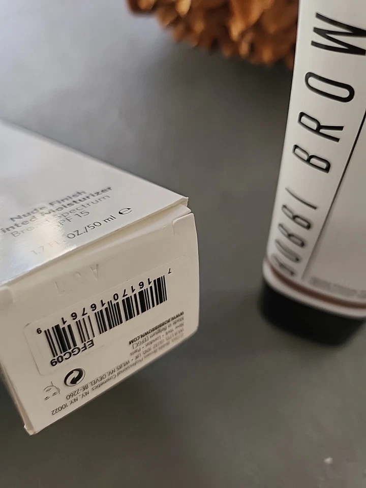 BOBBI BROWN Nude Finish Tinted Moisturizer SPF 15 In "RICH TINT" - 1.7 Oz Read! - Image 3 of 3