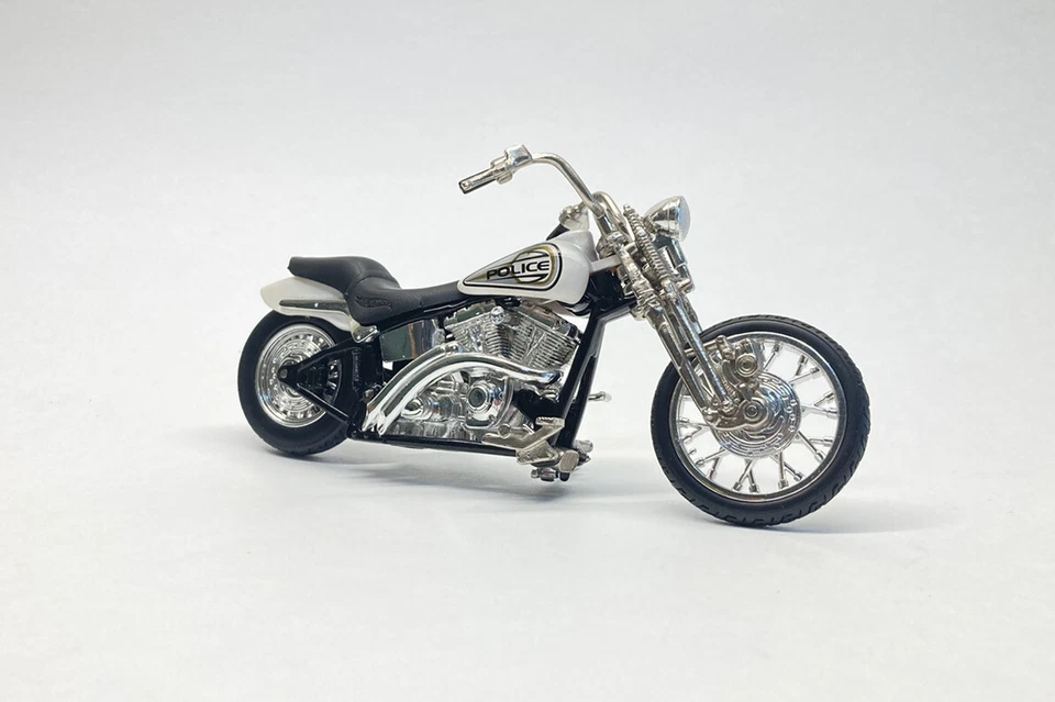 Motocicletas Hot Wheels Black Top Police Harley-Davidson colección de metal Foto 3 de 4