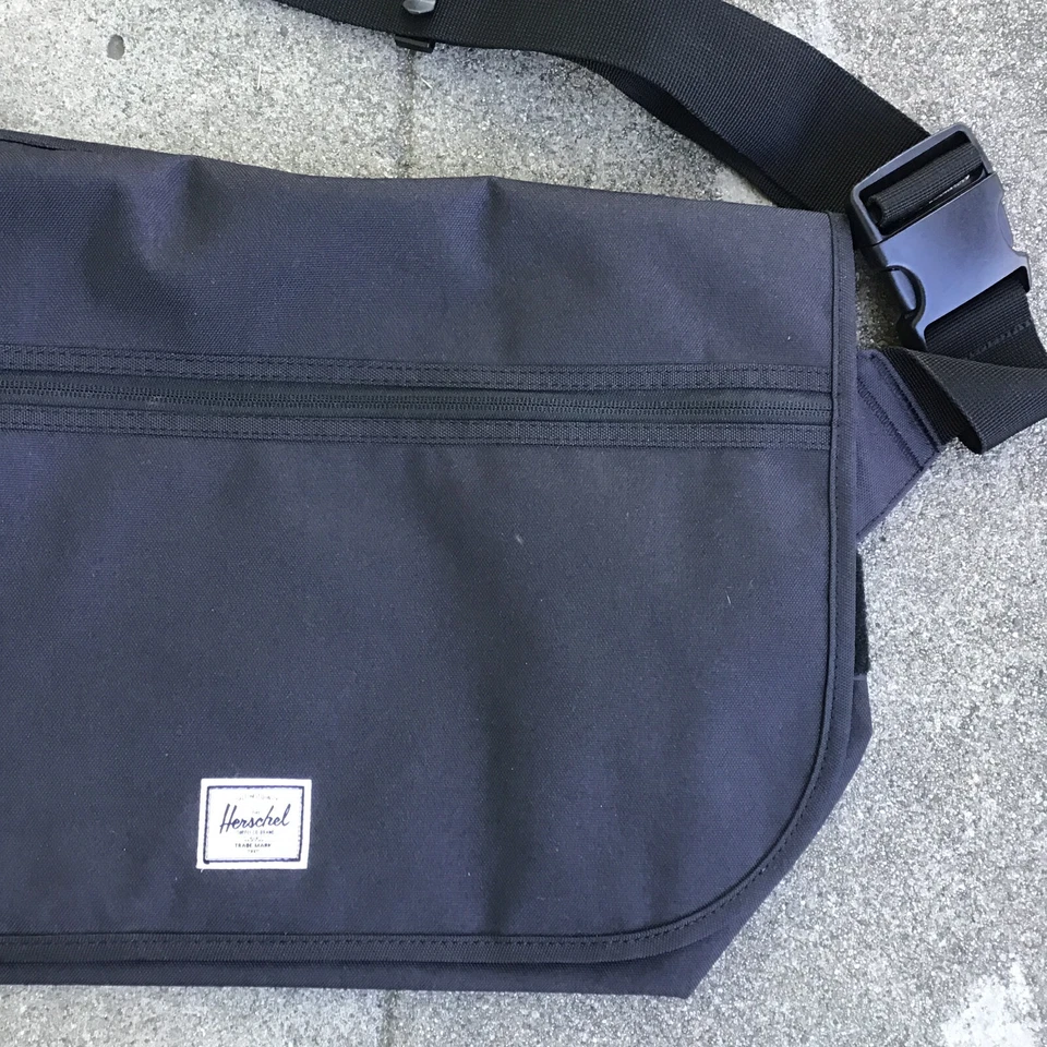 Herschel Bolso Mensajero para Laptop Negro Bandolera Escuela Trabajo Cartera 18" x 12" Foto 3 de 4