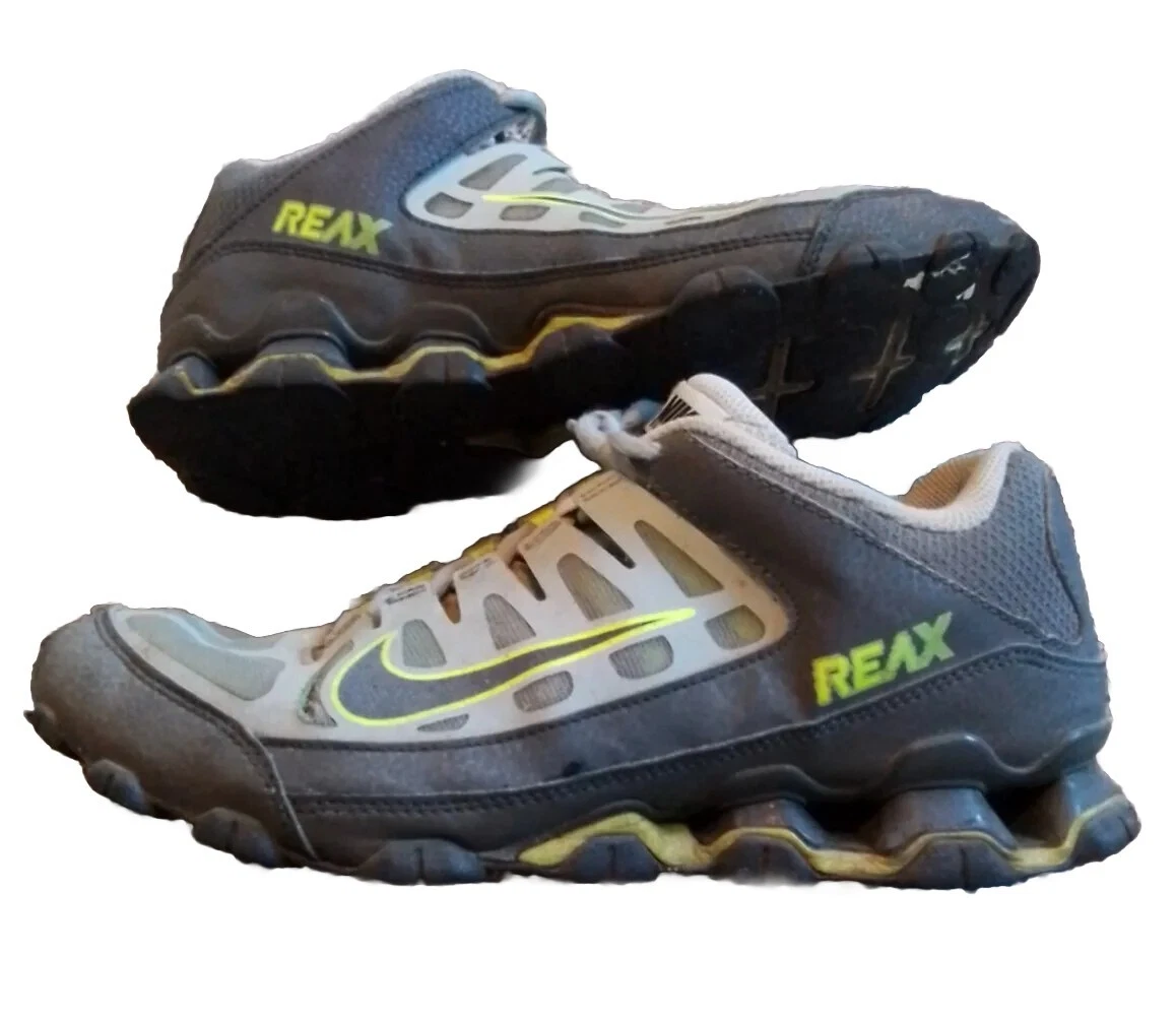 Nike reax deals olive