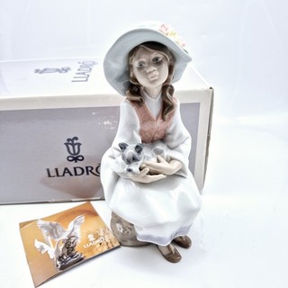 Lladro 6400 Daydreams Porcelain Figurine Girl with Dog 9.5" in Original Box