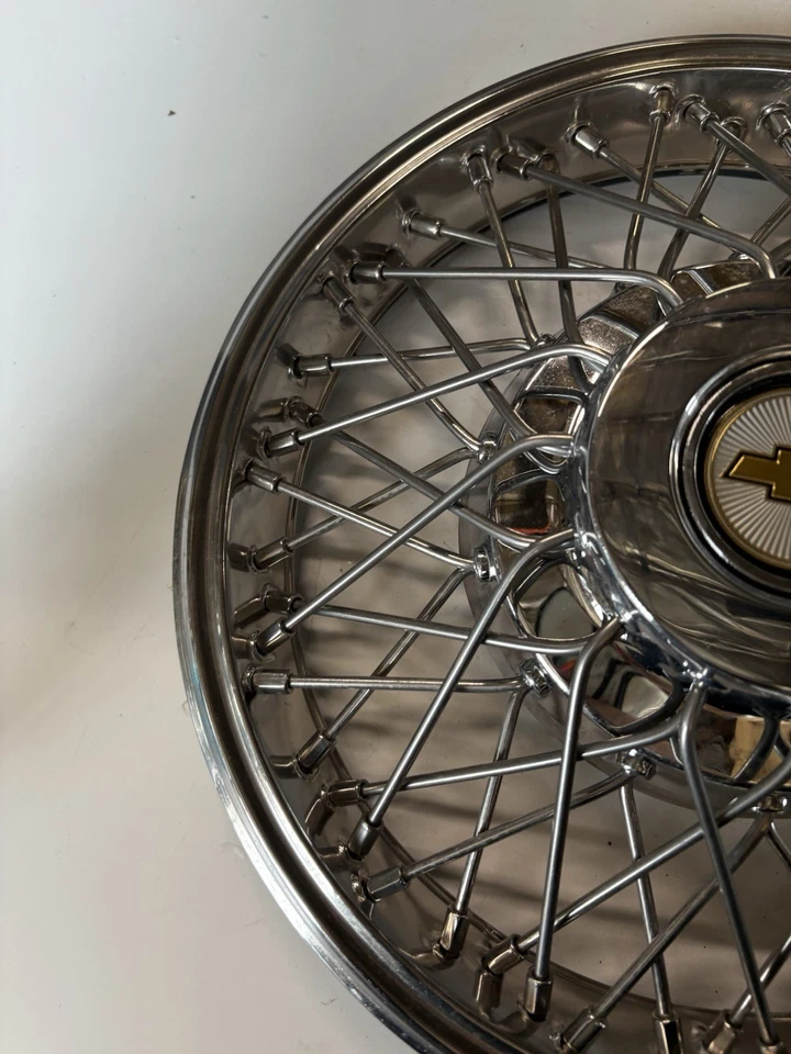 Tapacubos de cable Chevrolet Celebrity 13 pulgadas nuevo tracción delantera 1983-84 Foto 2 de 4