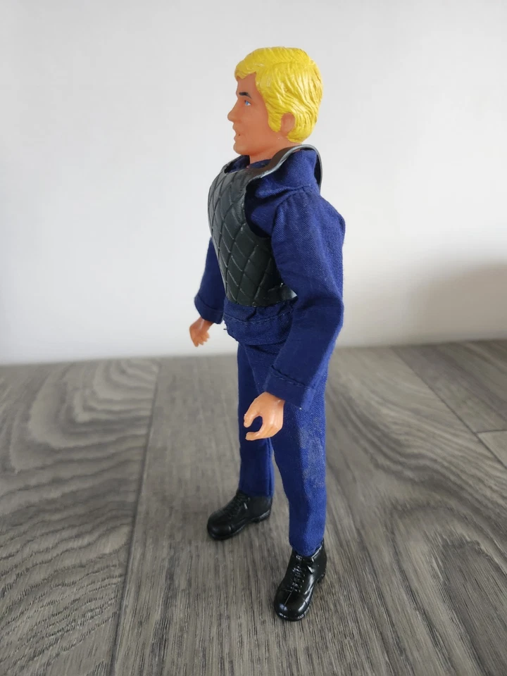 Figura y barricadas vintage 1976 SWAT Rookies 8" McCabe juguetes LJN Foto 4 de 4