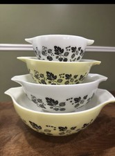 4 Vtg PYREX Gooseberry Yellow, Black White Cinderella Mixing Bowls Set nesting