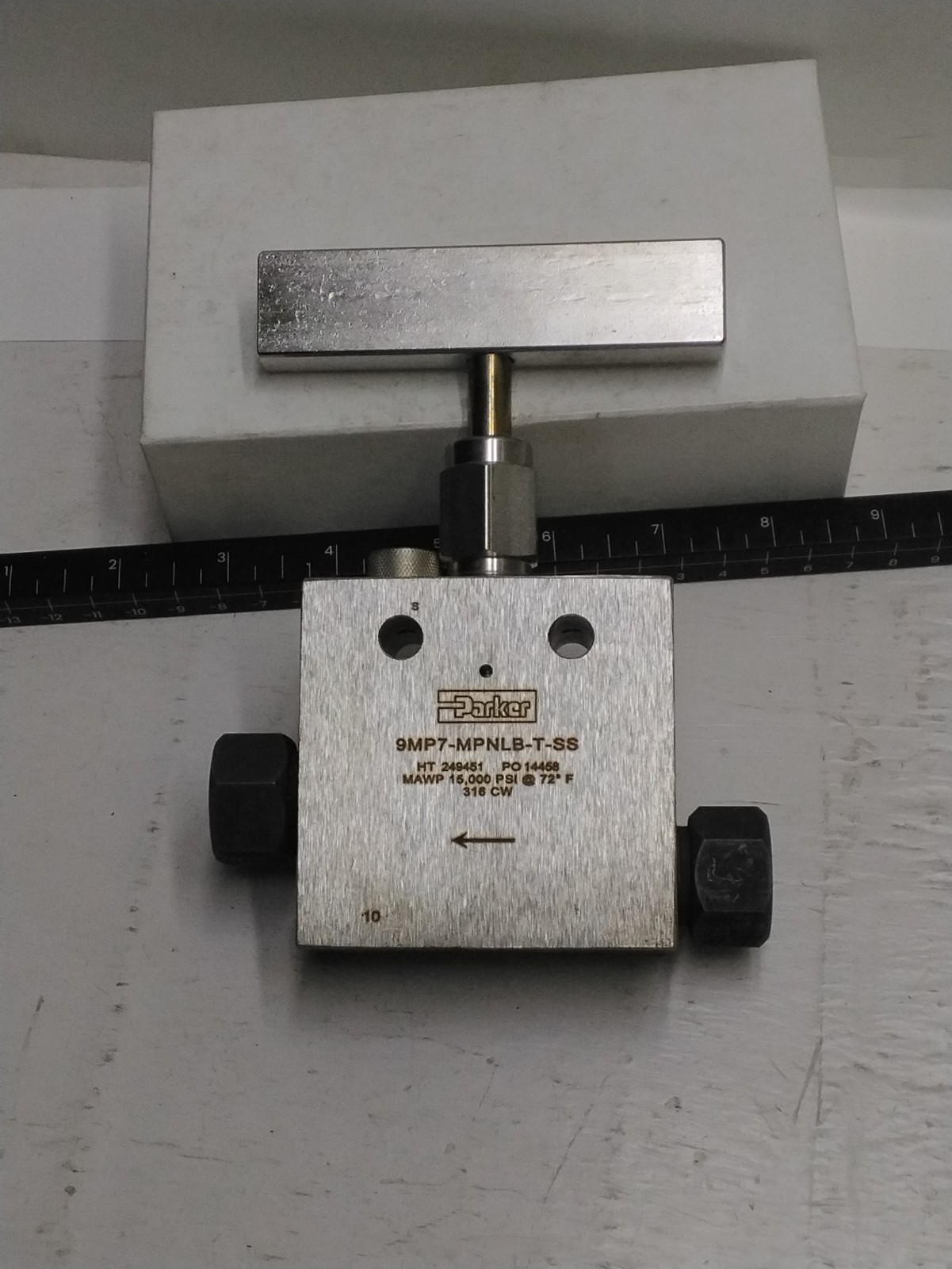 Parker Autoclave Mpi 9mp7-mpnlb-t-ss Needle Valve 15k PSI Nos 1 Qty